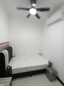 Paragon suite single room for rent