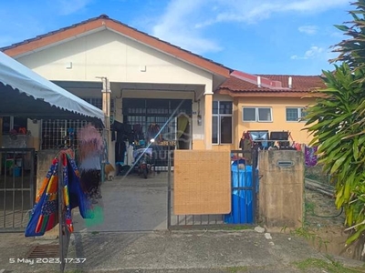 Rumah Mengadap Padang ‼️ Bawah Harga Pasaran 10k‼️ Full Loan Available
