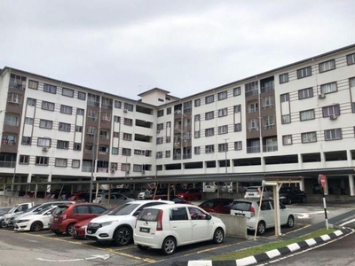 Seri Kembangan , Suria Tropika apartment Level 4 near Hospital Serdang