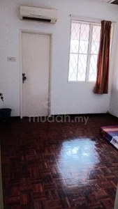 Single Bedroom Attached Bathroom Aircond Wifi, Bandar Mahkota Cheras