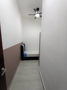 Single room with aircond rent at JB town CIQ