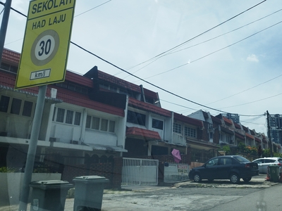 Taman Desa 2.5 Storey House Freehold Fully Reno for Sale Below Bank Value