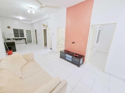 The Lake Residence Furnished Lower Floor townhouse Puchong Move In Dec