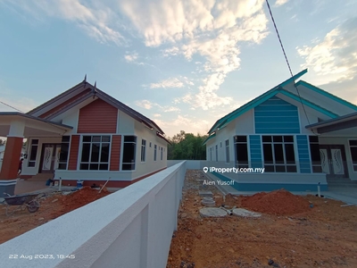2 Unit Rumah Banglo Setingkat Batu Tiong Dungun nex to Taman Mutiara