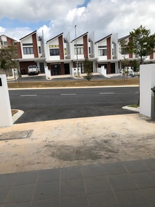 Double Storey Jalan Gunung Pulai Bukit Pelali Pengerang For Rent