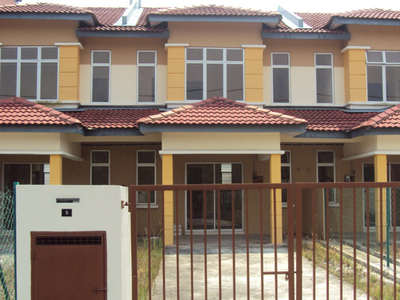 FOR RENT - double-storey house at La Cottage, Putra Perdana, Puchong