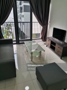 Fully Furnished / Facing Swimming Pool / 2 Car Park / Hot Area