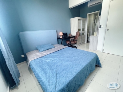 Fully Furnished Master Bedroom in I-Santorini, Tanjung Tokong