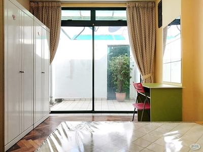Fully Furnished Medium Room @ The Istara Condominium, Nearby BAC, LRT, Shoplots
