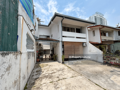 Gated Guarded Freehold 2sty Terrace @ Damansara Kim For Sale