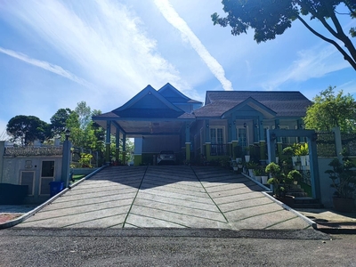 Luxury Bungalow with Private Pool Monterez Golf Club Shah Alam for Sale