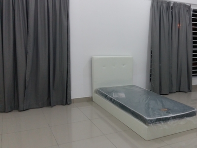 Master Room at Seri Residensi, Sg Kapar Indah for rent (Utilities fees included)