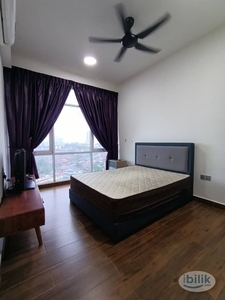 Master Room for rent at Paragon suite @ near CIQ JB