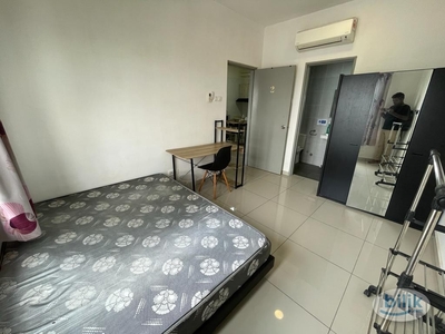 Master Room with Attached Bathroom at The Edge Residence, UEP Subang Jaya