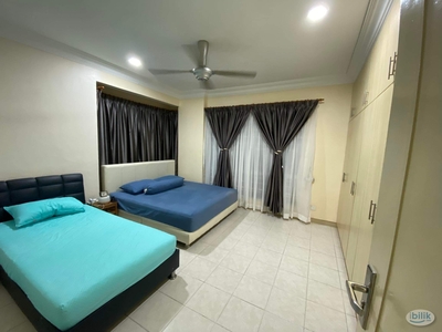 Master Room with twin beds for rent
