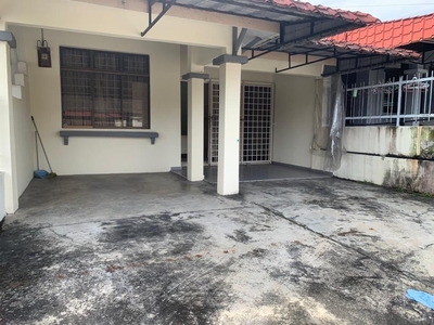 Permas Jaya 6 /Single Storey Terrace House / Kitchen Extended