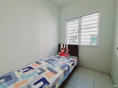 Room for rent @ Taman Sakura