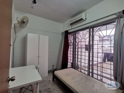 Single Room (Low Deposit) with Aircond at PJS9 Bandar Sunway male only