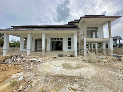 2 Unit Rumah Banglo Cantik Split Level di Jelawat