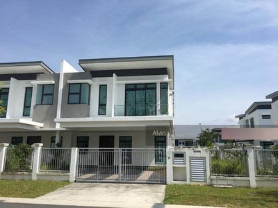 24h gated & guarded new 2sty super big terrace house 22x85 freehold Nilai