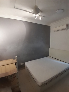 Ara Damansara Medium Room Rent near LRT, Mall,