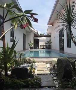 Bagan Lalang Villa, Resort Home in Tanjung Sepat for Sale