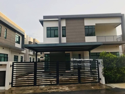 Bungalow Double Storey Villa Cinta Sayang Resort  For Sale