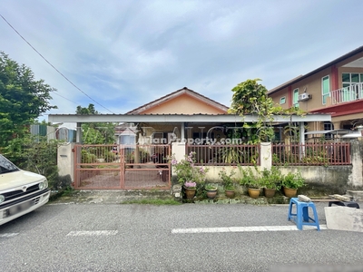 Bungalow House For Auction at Kampung Selayang Pandang