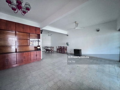 Double storey no split level house in Jalan Terasek Bangsar for sale