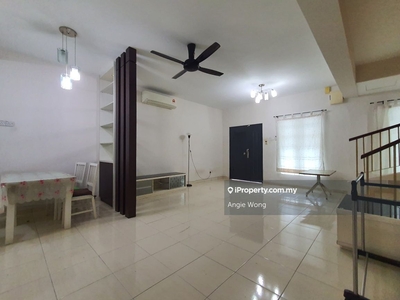 Fully extended 2 storey Terrace! Good Environment! Nearby bus stop!