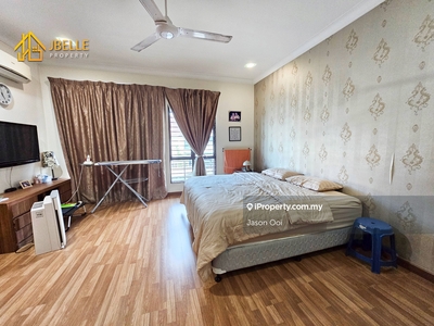 Kit/Cab And Full Reno And No Airwell, Putra Avenue, Putra Heights