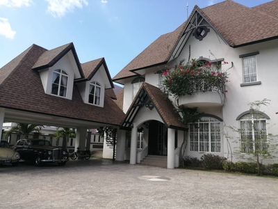 (ENGLISH STYLE HSE W POOL) 2 Sty Bungalow Country Heights, Kajang