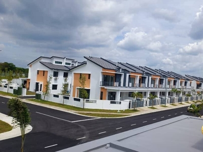 Facing Open Brand New Bandar Rimbayu Robin Residence Double Storey