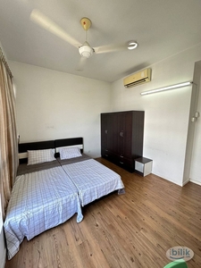 [FEMALE UNIT ] Master Bedroom for RENT @ Paramount Utropolis Glenmarie, Shah Alam