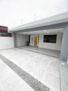 Johor Jaya全新装修 *Taman Johor Jaya , Jalan Anggerik* - Single Storey Terrace House 22X70
