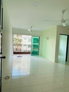 King's Height Apartment Ipoh Perak, Middle floor, Newly paint, apartment for sale