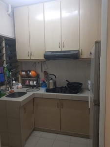 SD 2 Apartment with Kitchen cabinet at Sri Damansara for rent