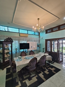 lassic 2-Story Bungalow in Well-Maintained Section 2, Shah Alam