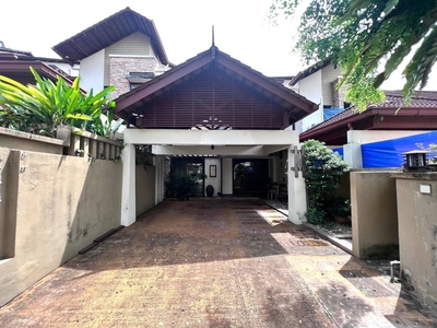 RENOVATED 2.5 Storey Terrace Intermediate Laman Sanur Seksyen 13 Shah Alam