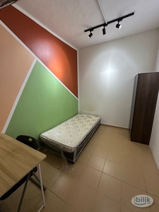 SS17 FEMALE UNIT LANDED HOUSE 5 MIN WALKING DISTANCE TO SS15 LRT STATION