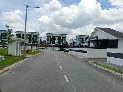 Tasek Avenue resident kinta perak corner terrace house for sale, gated and guarded, Partially furniture