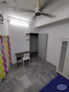BU7 aircon room for rent