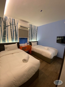 Co-Living Style Room with Private Bathroom & Windows 8 mins walk to LRT Kelana Jaya | High Speed Wifi | Utilities Included