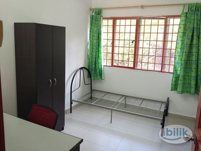 Middle Room at Sri Kesidang, Bandar Puchong Jaya