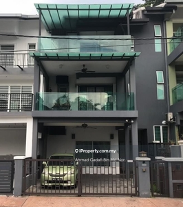 2,5 Storey Terrace Link Full Renovated Sri Damansara