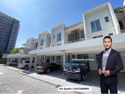Luxury Condo Villa Par 3 IOI Resort Putrajaya for Sale