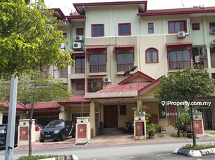 Duplex Townhouse Villa Laman Tasik Permasuri Gated Guarded