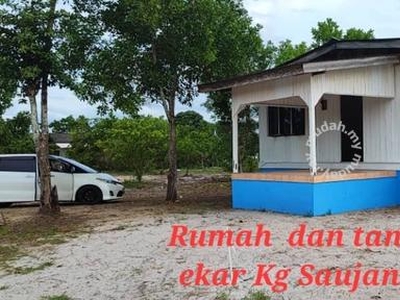 Rumah kayu dan tanah suku ekar di Kg Saujana Setiu Terengganu