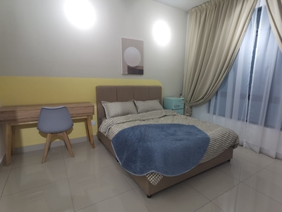 The Netizen Middle Room Fully Furnished For Rent Next to MRT Bandar Tun Hussein Onn