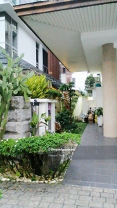 The valley ttdi 3 storey bungalow for sell